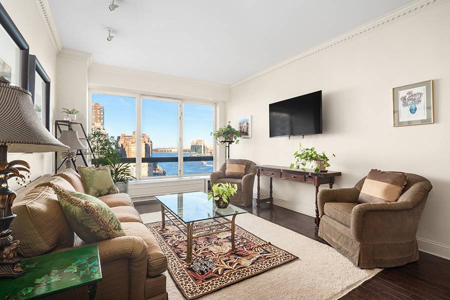 Come home to spa living at the fabulous Promenade condominium !