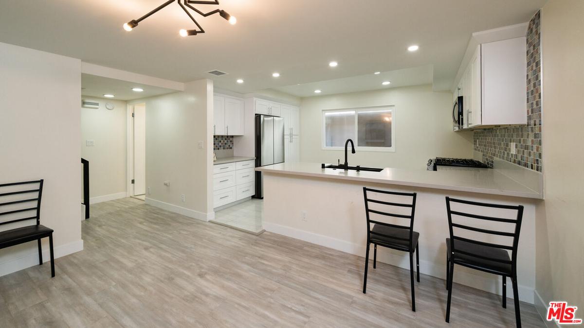 Kitchen | Dining Area