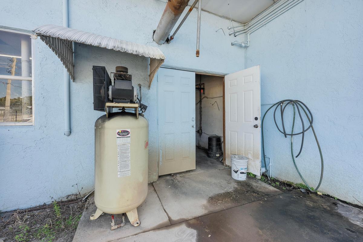 Unit 1 View 9 Pressure Tank