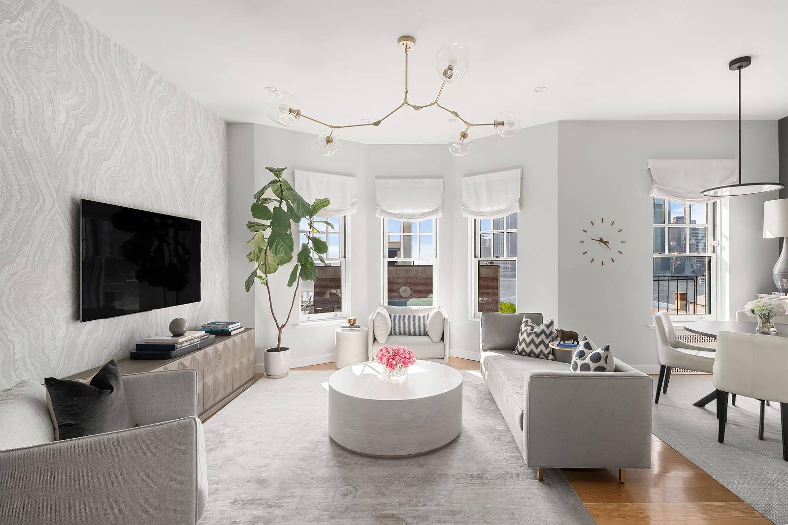 For the first time, this Penthouse Residence on the most coveted block in Brooklyn Heights has come to market.