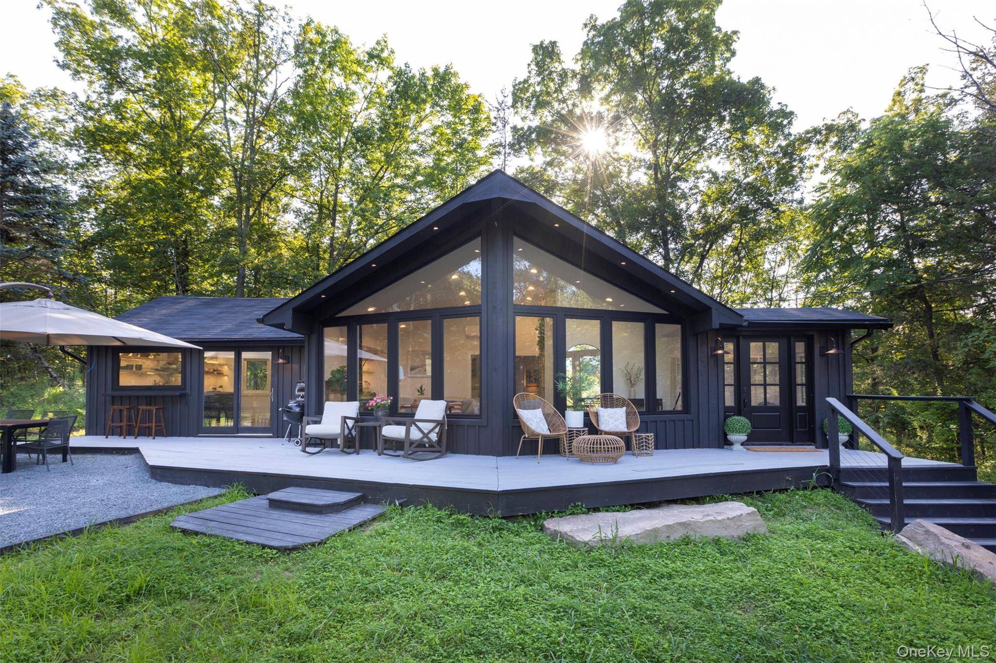 A Private Modern Retreat Where Every Detail is Perfectly Considered Set on 2.