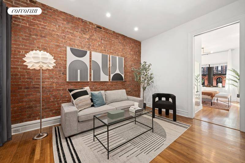Beautiful south facing one bedroom positioned at the crossroads of Kips Bay, Nomad and Murray Hill.