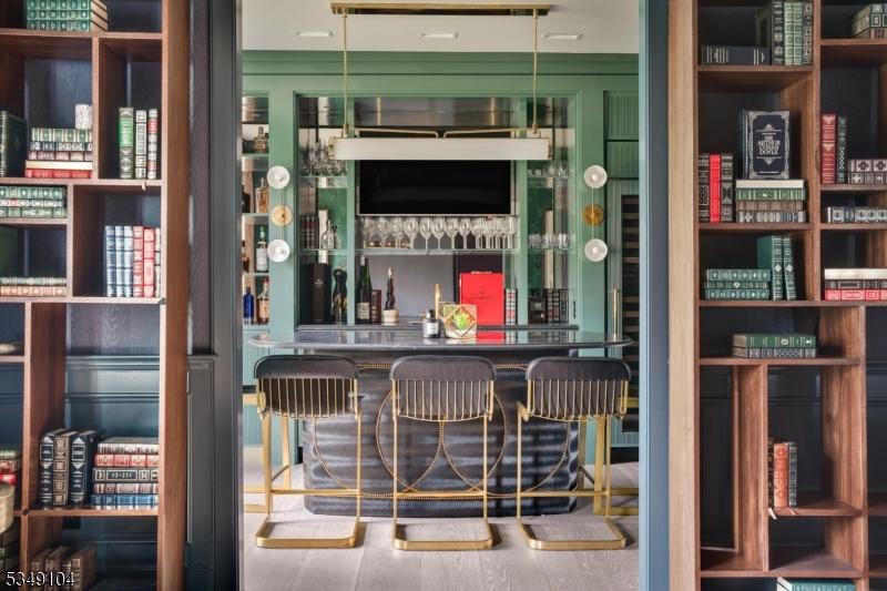 Lounge (1 of 2)