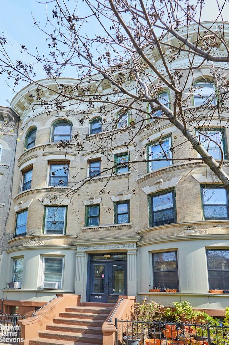 For Sale in Park Slope 8 units multifamily Investment opportunity !