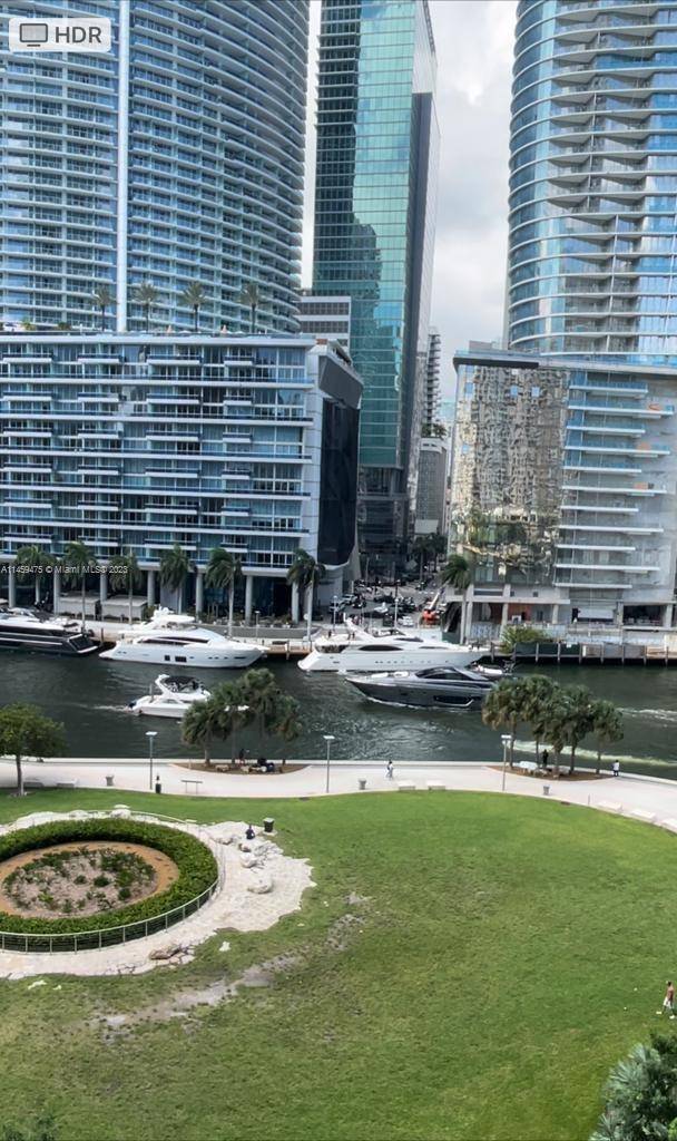 Enjoy the gorgeous Miami Brickell lifestyle in this large studio at ICON Brickell a luxury building in the heart of downtown Miami.