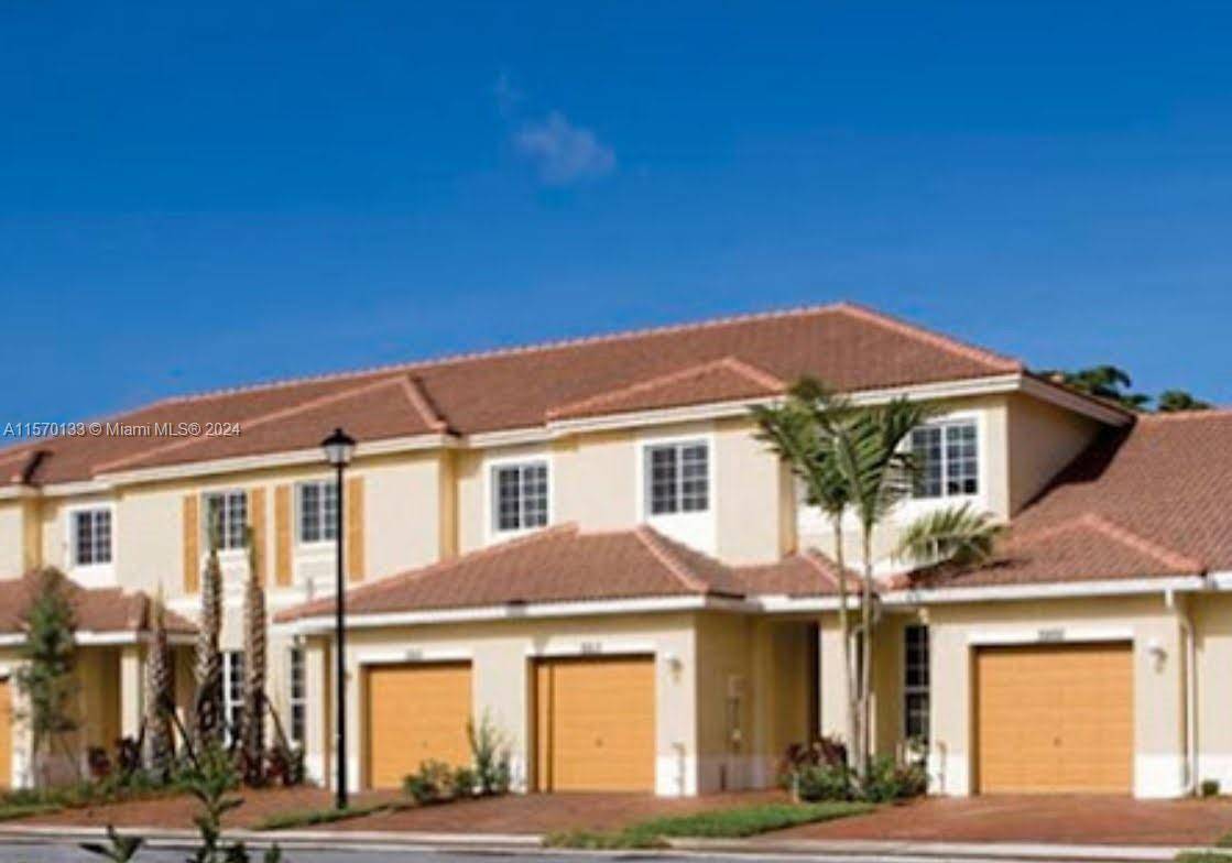 Gated Community in Isles Oakland Park.