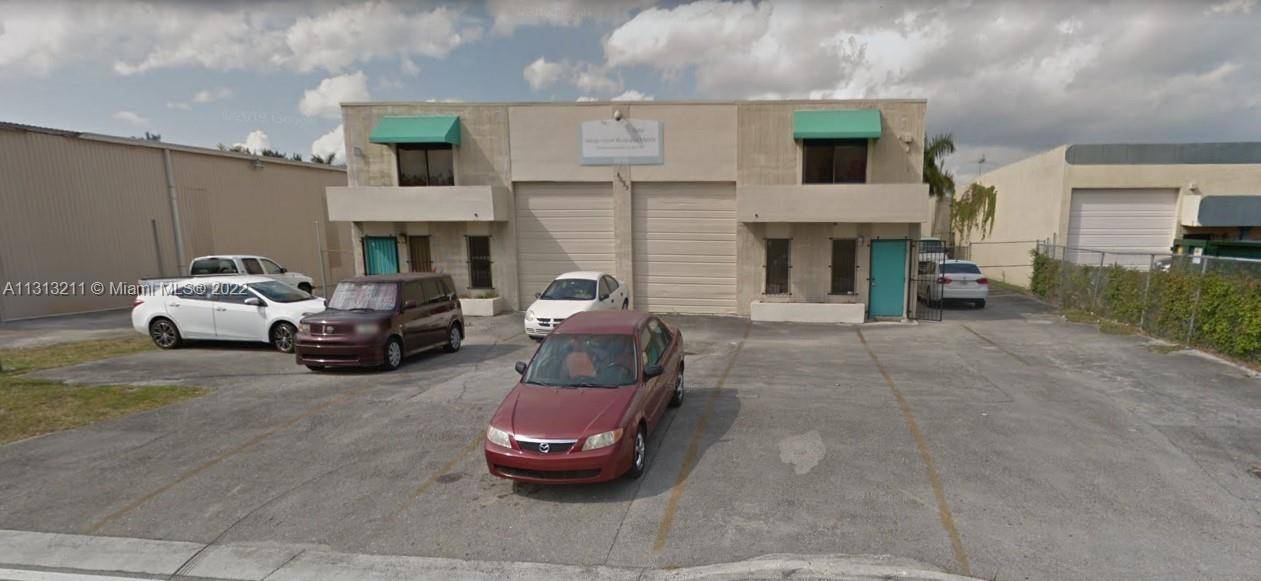 Excellent opportunity to lease 5, 000 SF warehouse situated on a 10, 200 SF lot.