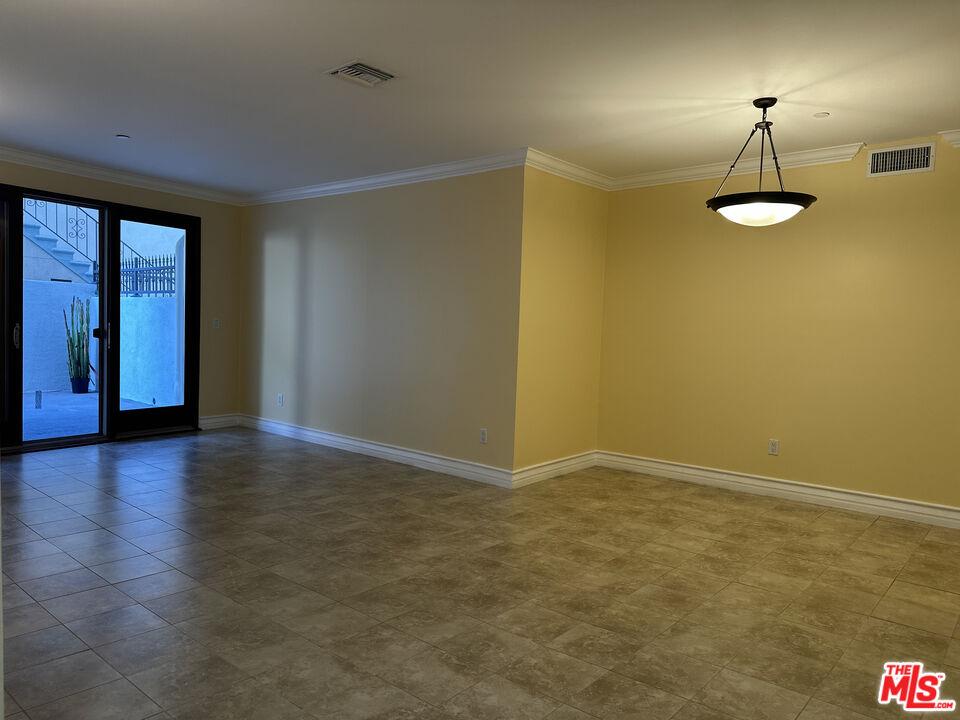 Living Area 5