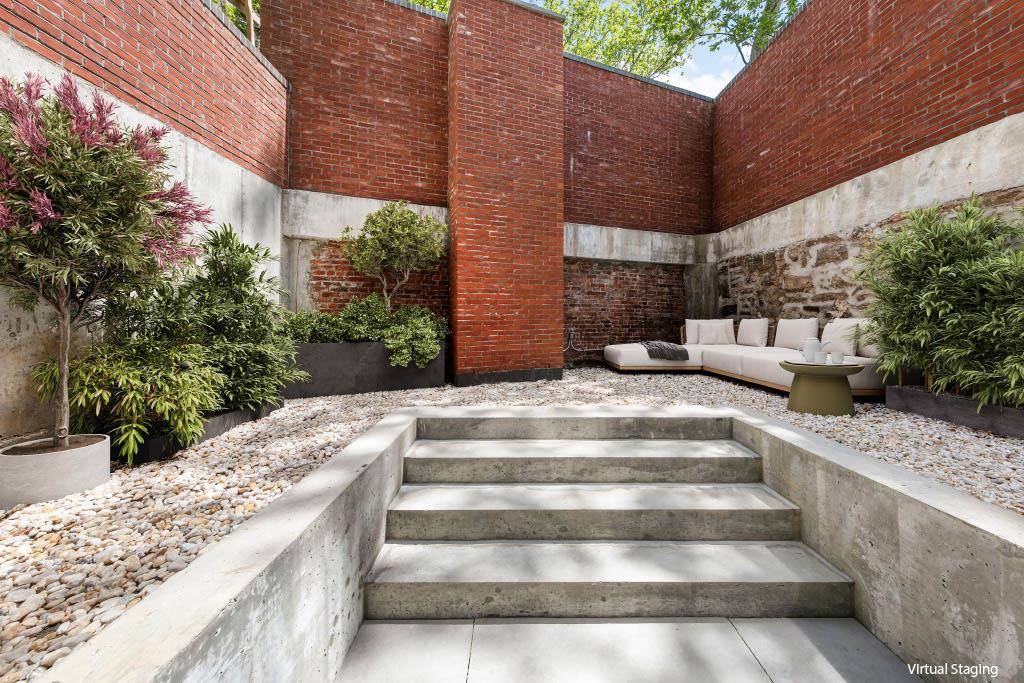 Step outside and discover your own private paradise in the heart of Manhattan, your dream garden duplex home !