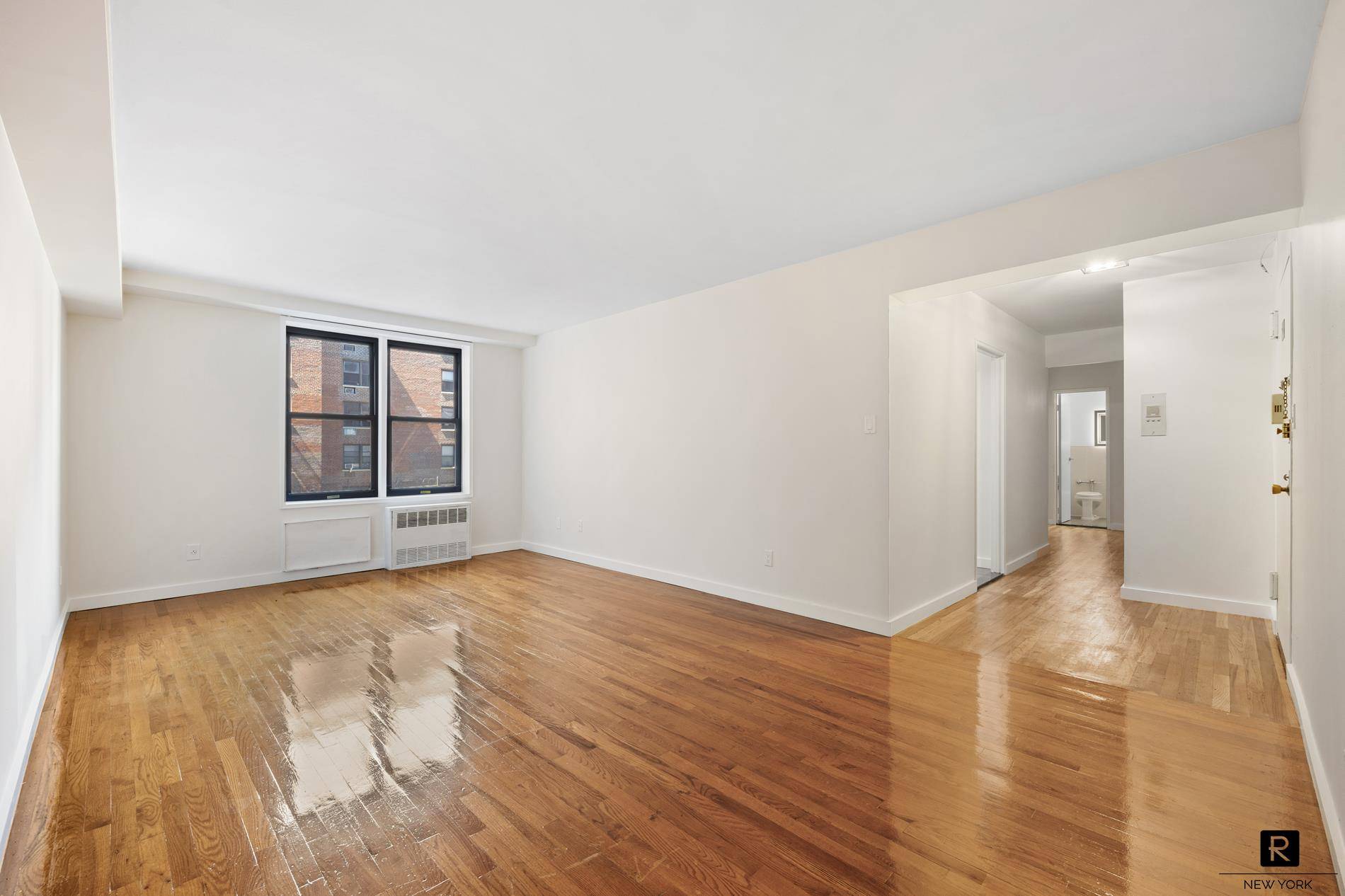 Fully Renovated 2BR 1BA Co op at The Pavilion, 144 63 35th Avenue, Murray Hill, Flushing !