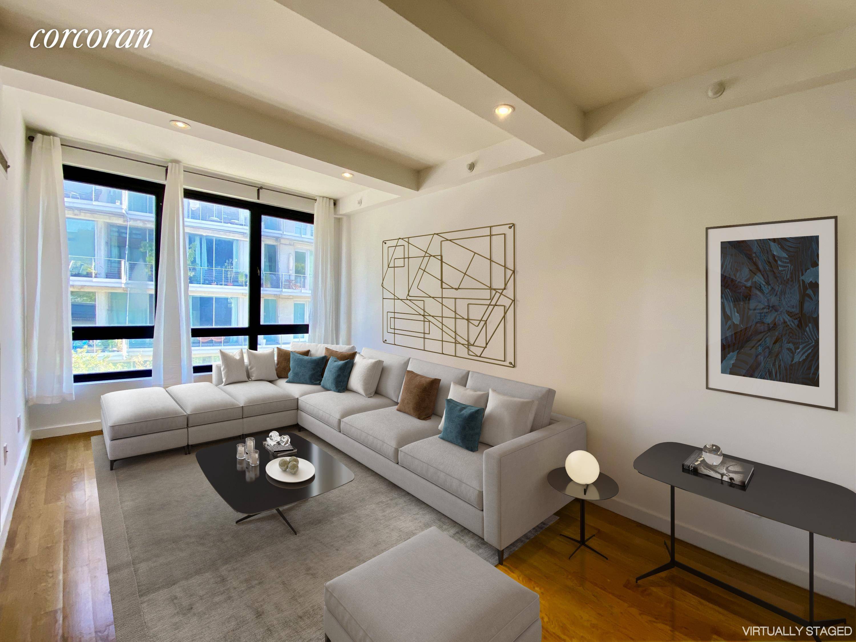 NO FEE ! This bright and spacious 1 bedroom apartment with an oversized bedroom located in Dumbo Vinegar Hill.