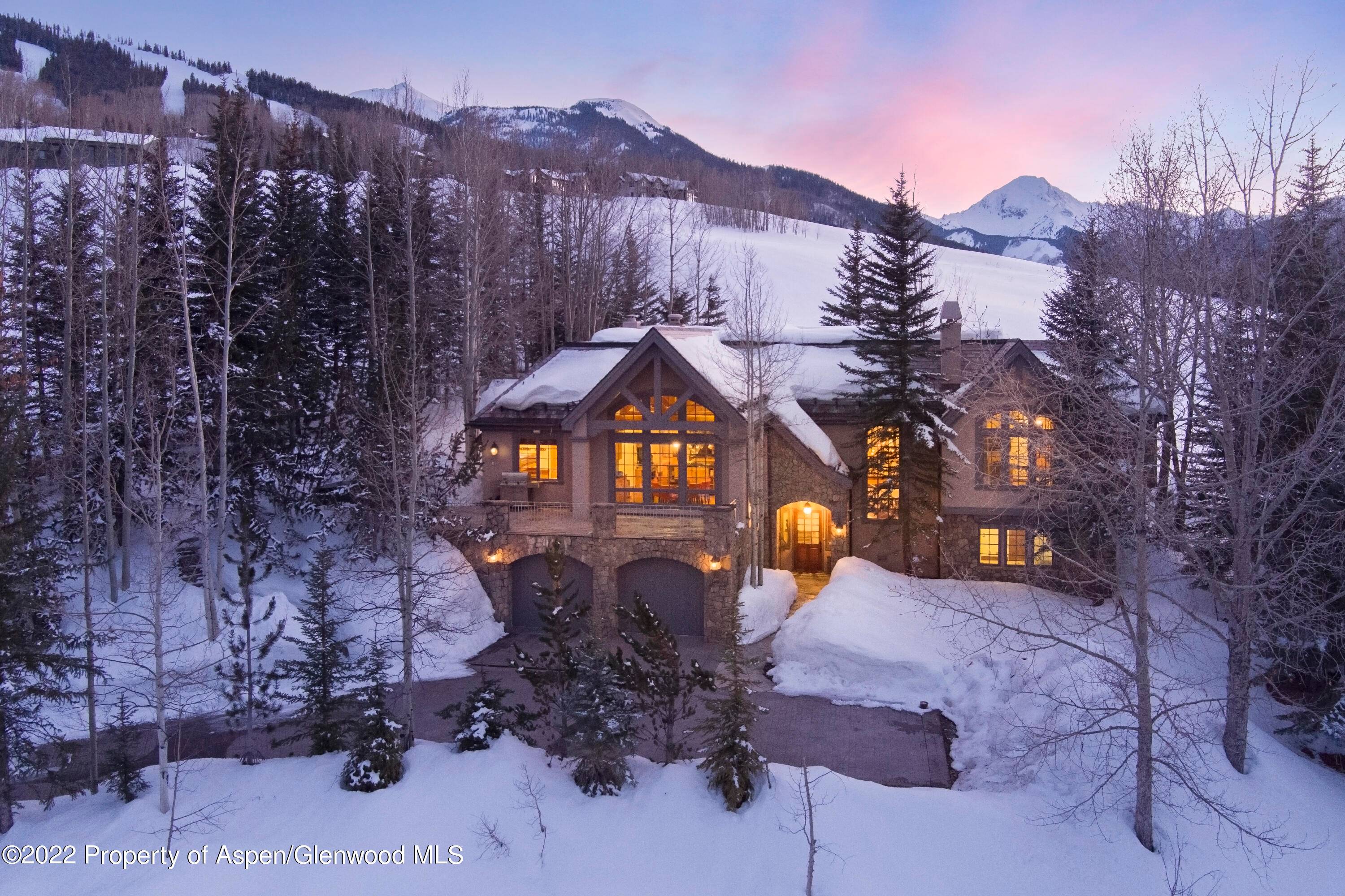 179 Divide Drive offers classic mountain estate qualities synonymous with Snowmass Village, the world class ski mountain that is just outside its doors.