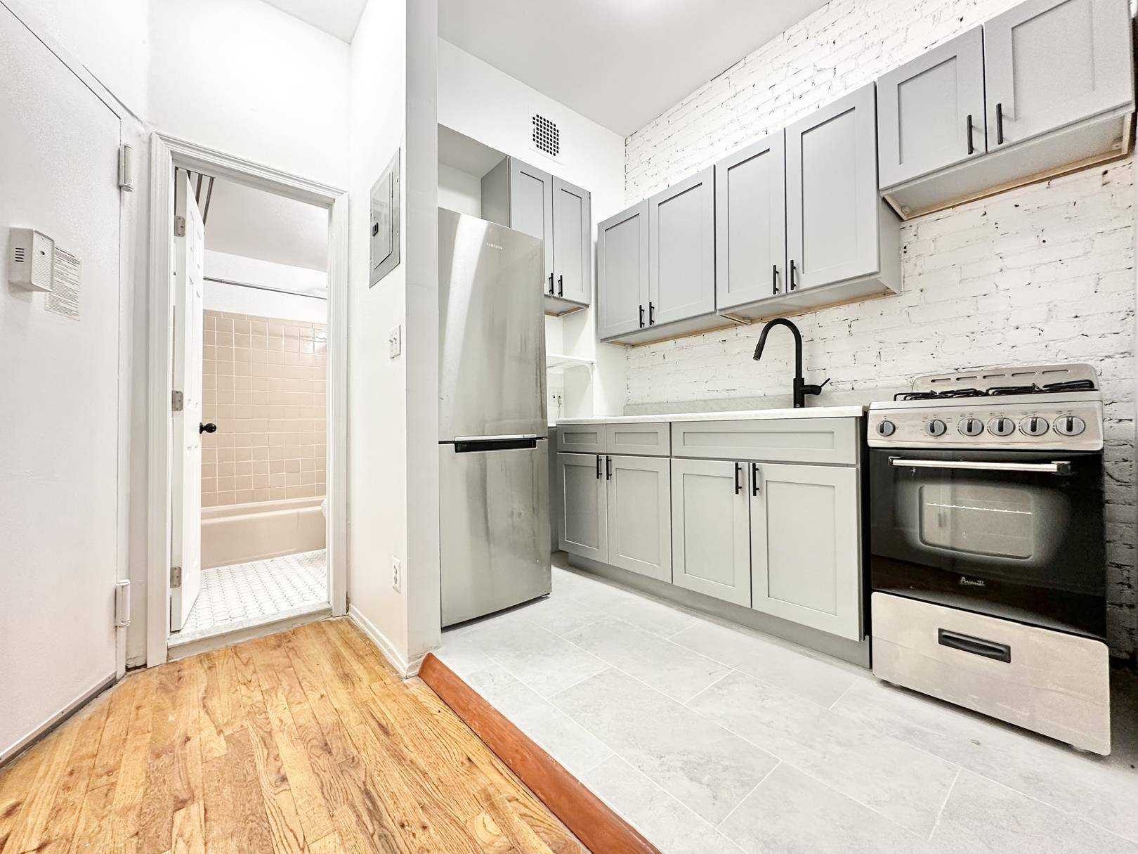Just 3 flights up. Renovated 2bed or large 1 bed w spacious living room duplex.