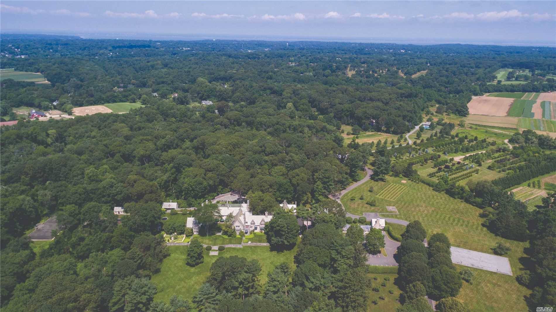 Completed In 1927, Rynwood Is A Consummate 51 Acre Gold Coast Estate With A Breathtaking Mansion That Is A Masterful Presentation of Tudor Cotswold Architecture.