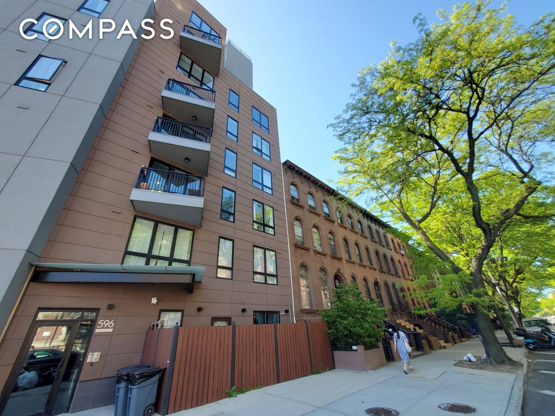 Virtual Tour Available Upon Request PHOTOS ARE OF ACTUAL APARTMENT Modern New Development Ideally located between Prospect Heights and Clinton Hill, 596 Washington is close to Pratt Institute, Brooklyn Museum, ...