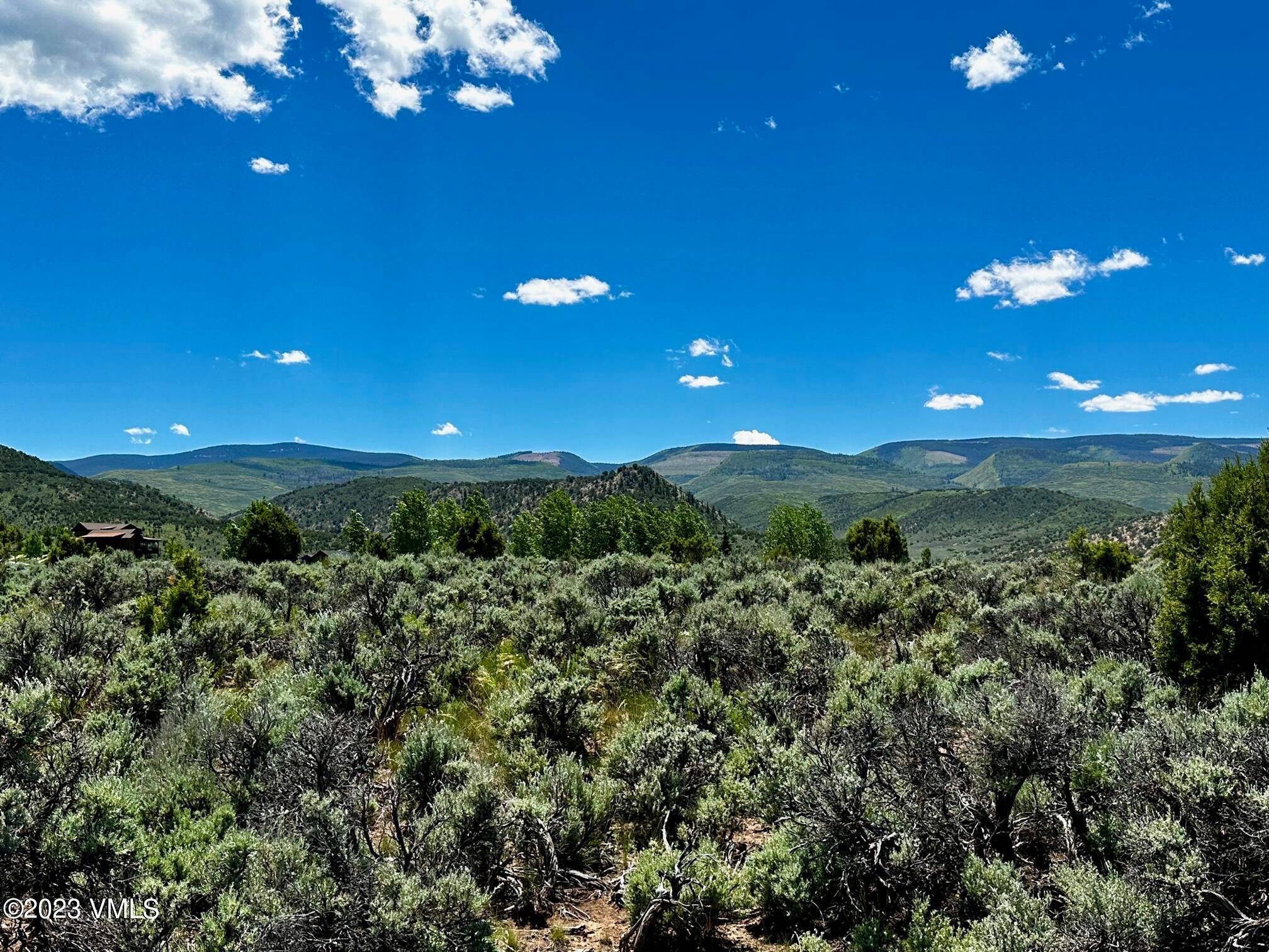 Amazing views ! Build your dream home In the Highlands at Eagle Ranch.