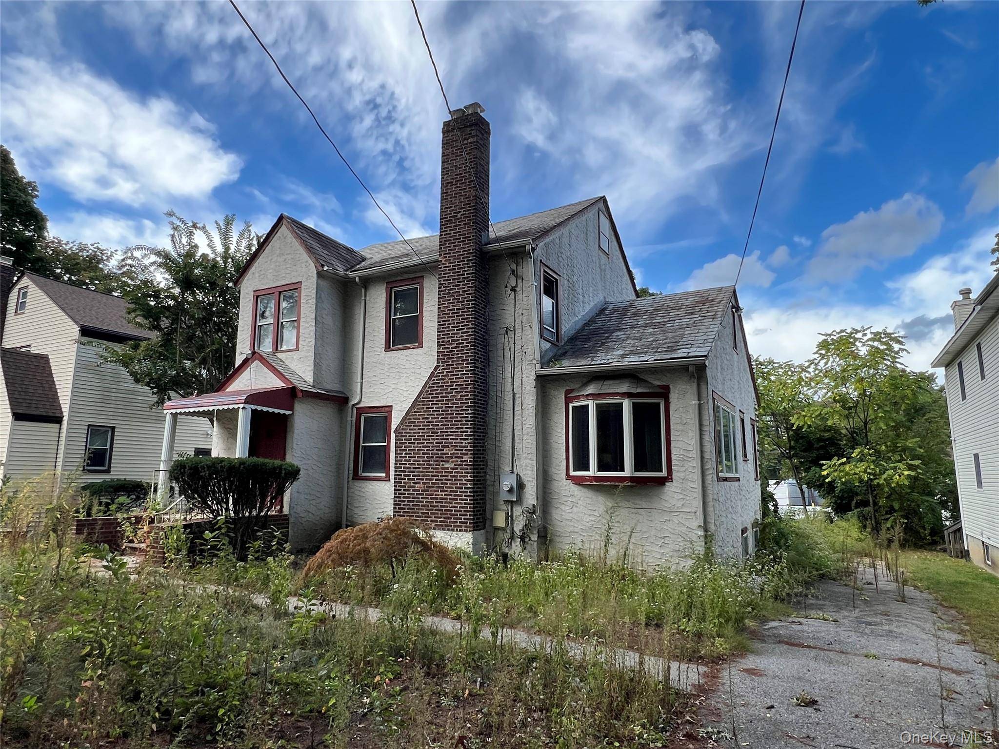 Prime Location Peaceful Residential Neighborhood Located in the desirable South Great Neck School District with top rated schools Quiet, tree lined streets and a safe, family friendly environment Conveniently close ...