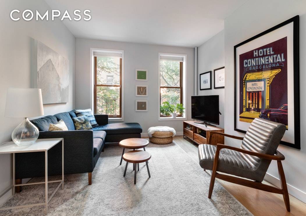 Totally renovated 3BR 2BA co op in the heart of Cobble Hill now available !