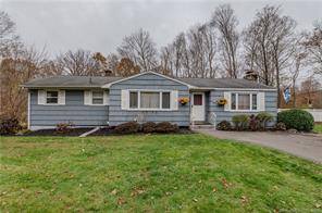 Welcome to this adorable home in North Branford ready for your personal touches.