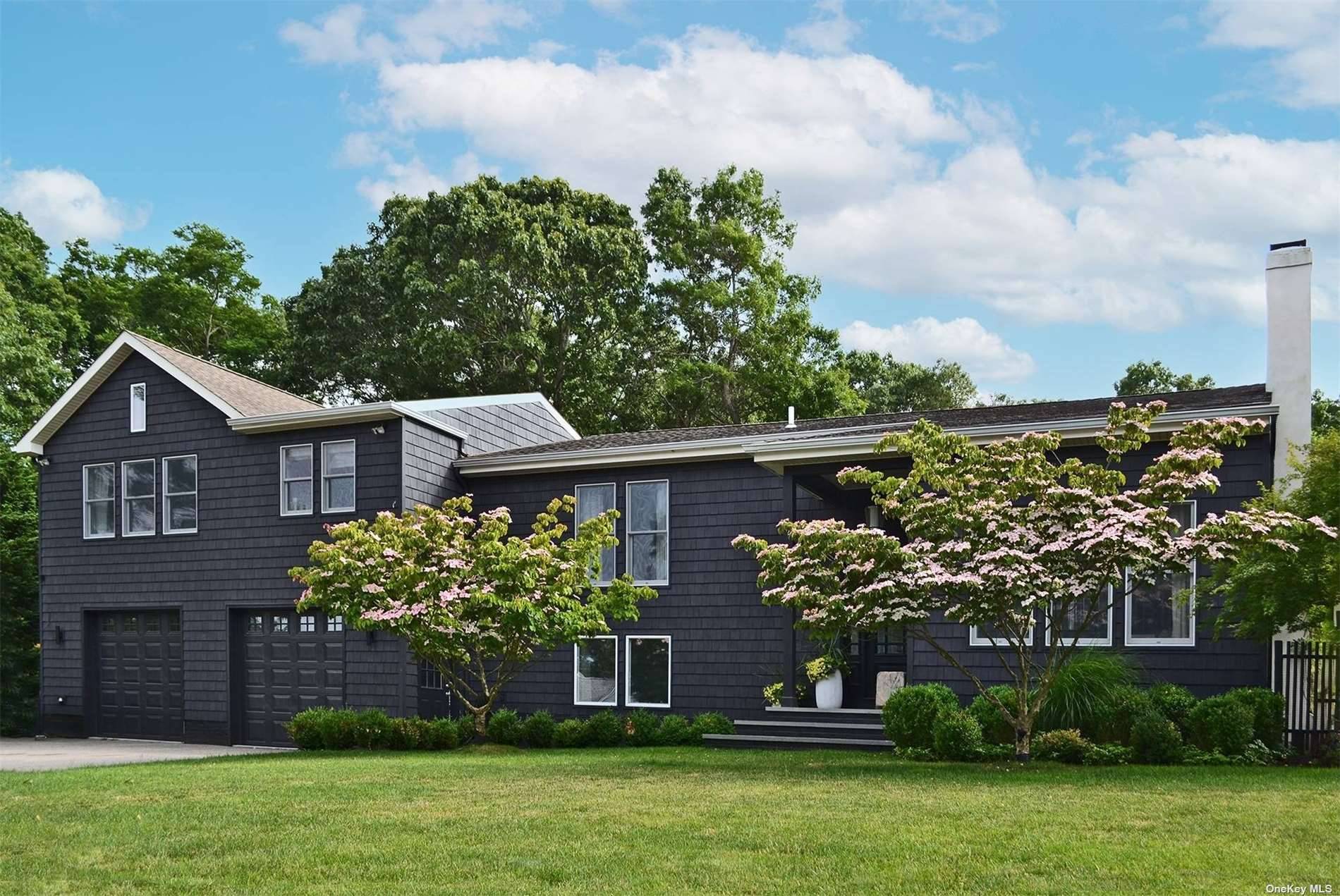 Sag Harbor Contemporary First time year around rental, a rare find !