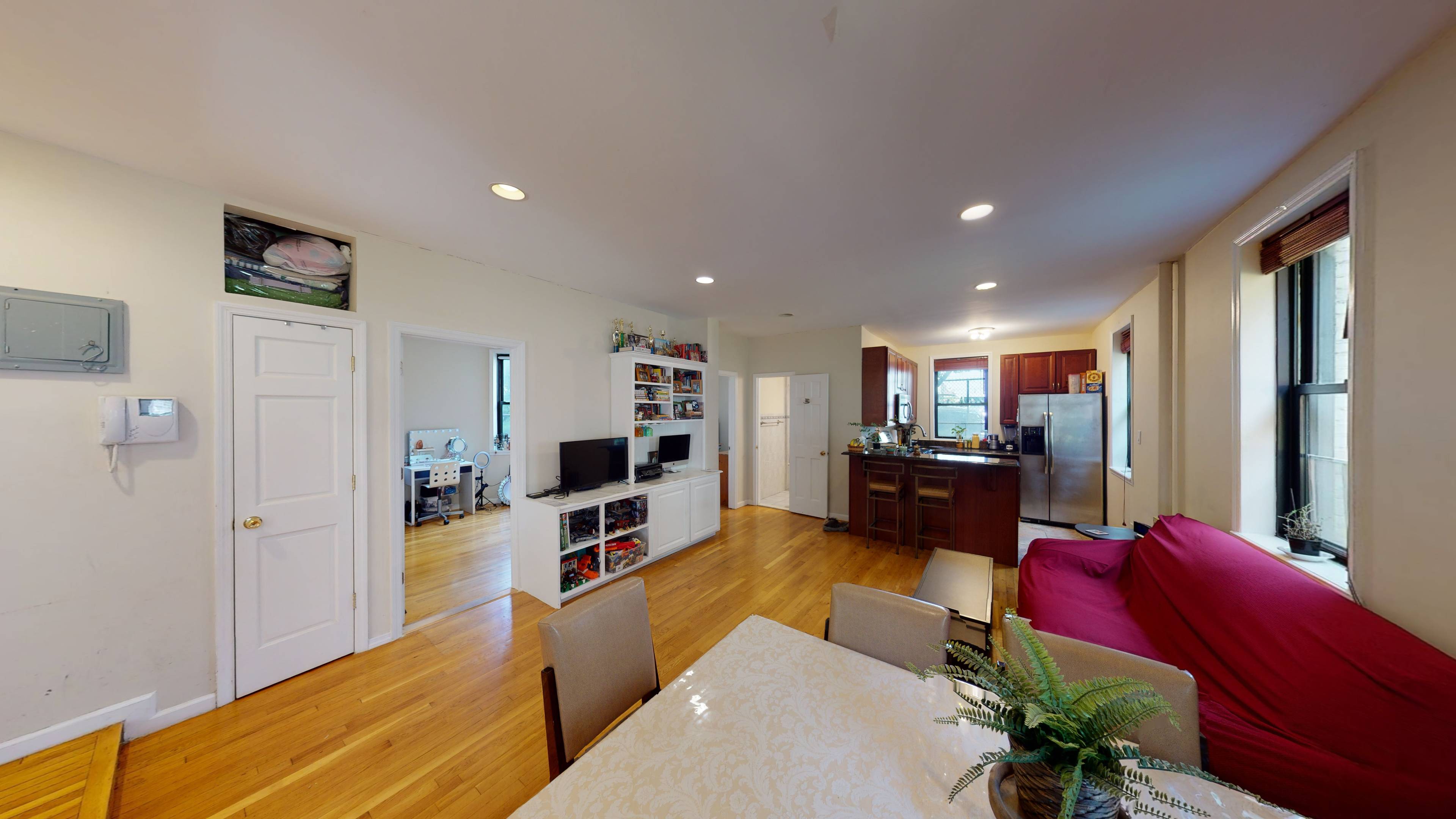 CASH BUYERS ONLY A large three bedrooms is available in a lovely tree lined block at the center of Astoria's heart.