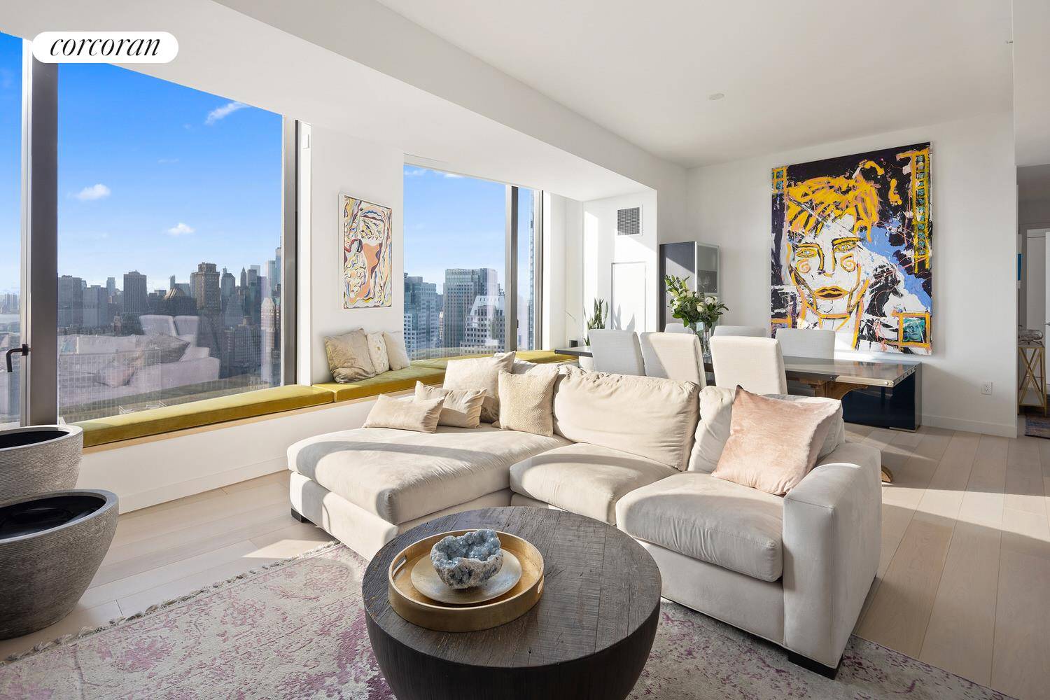 Step inside 36J at 11 Hoyt and discover the best views of the city through oversized double bay windows !