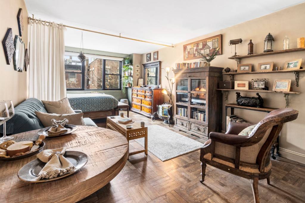 This Gramercy Park gem is truly about location, location, location !