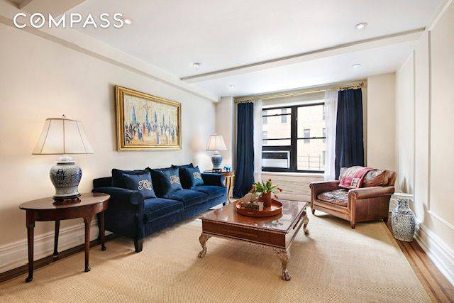 This sprawling combination of 4 units feels like a house conveniently located in the heart of Manhattan within one of Murray Hill s finest pre war co ops, 7 Park ...