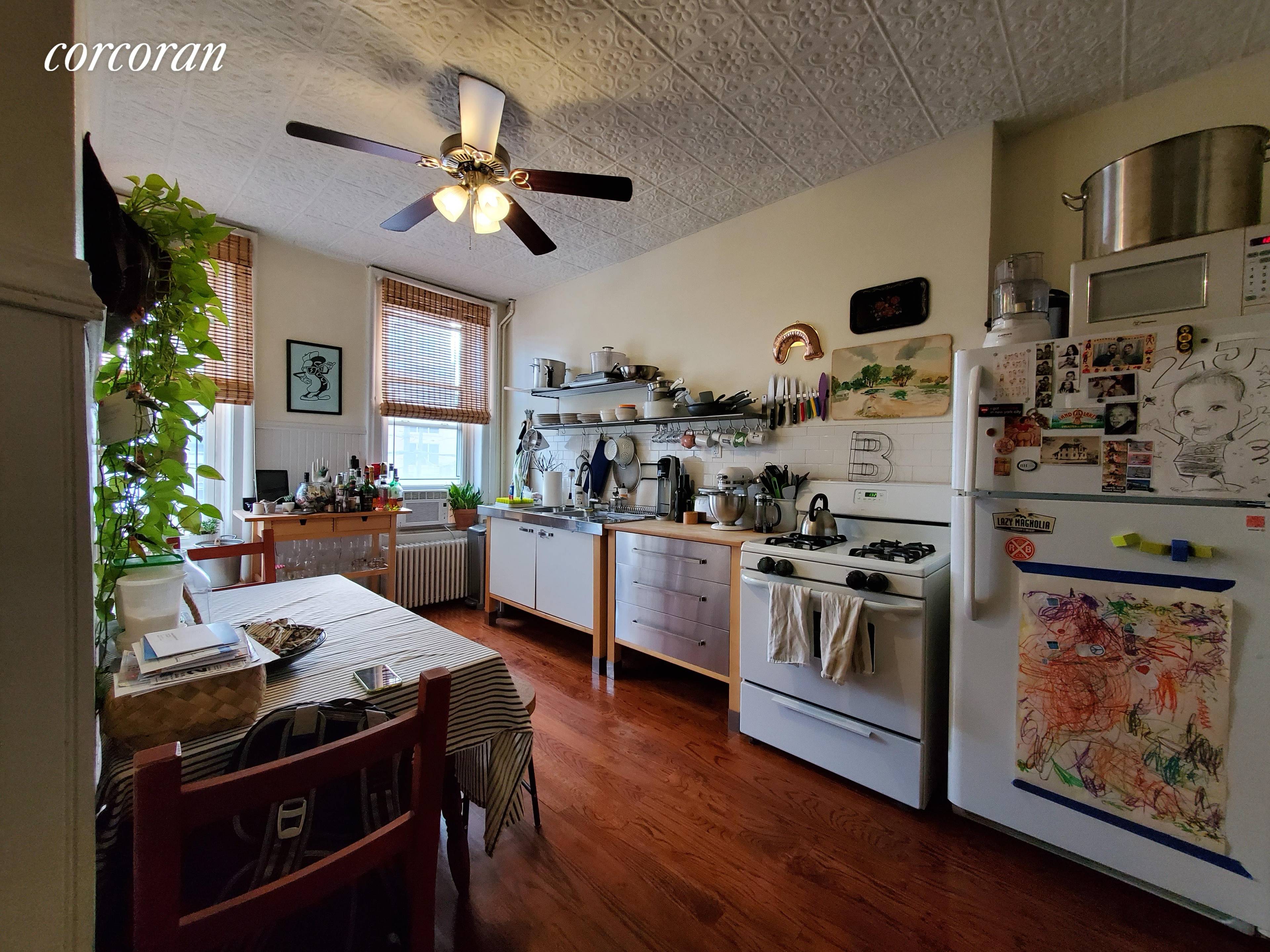 Welcome home to this bright and sunny 2 Bedroom Railroad apartment in Williamsburg Brooklyn.