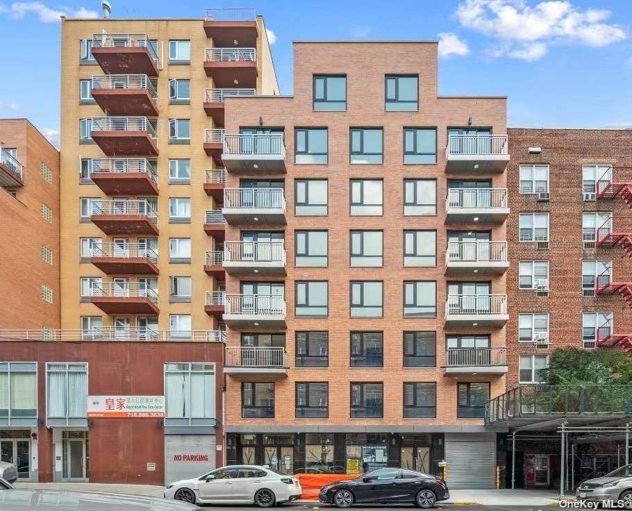 Newly Built Flushing 2 Bed amp ; 2 Bath Condo With 55 SF Balcony.