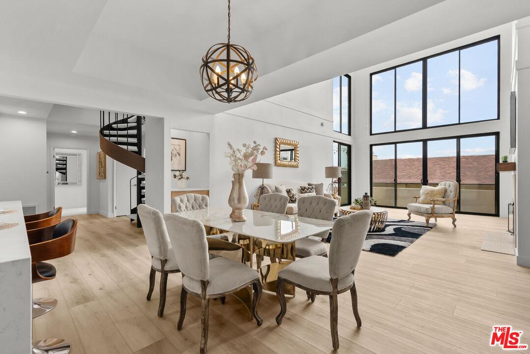 Open floor plan - kitchen, din