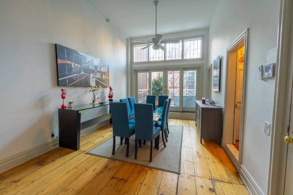 Experience authentic New York Townhouse living in this airy and bright Upper East Side duplex with a dining room, living room, three bedrooms, three bathrooms and a bonus room suitable ...