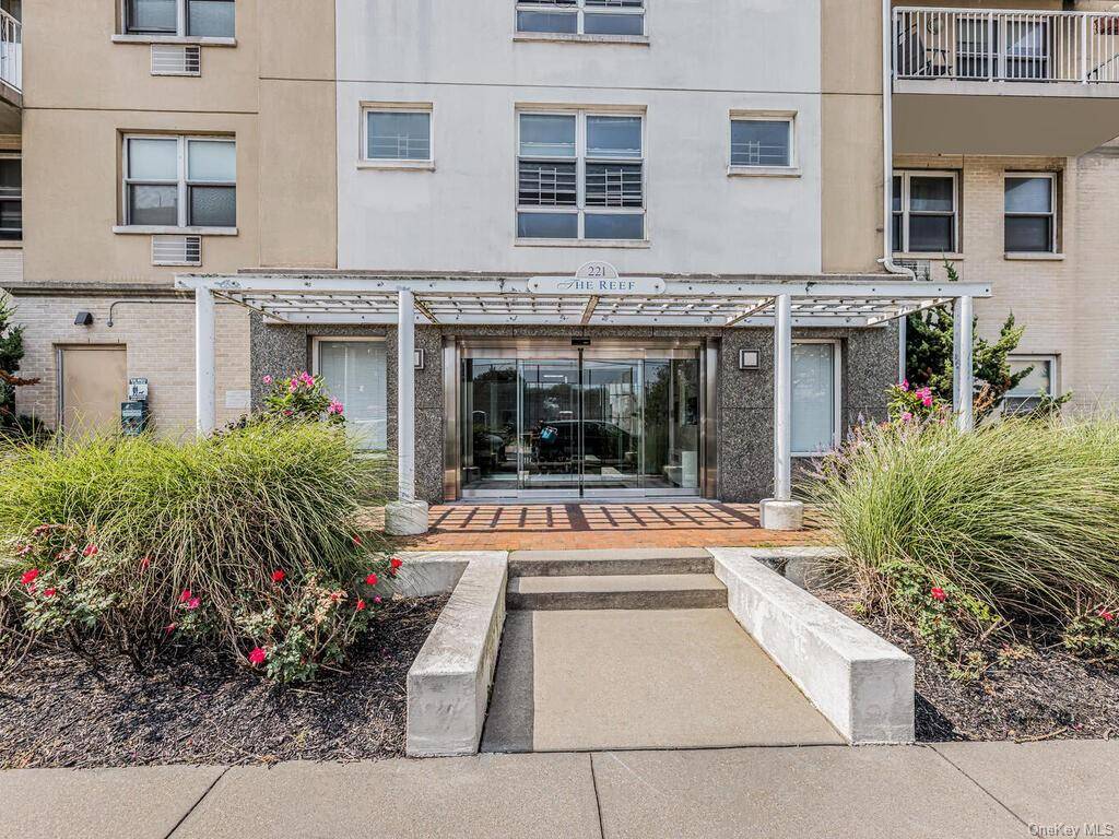 This sun soaked two bedroom condominium presents the blank canvas you've longed for.