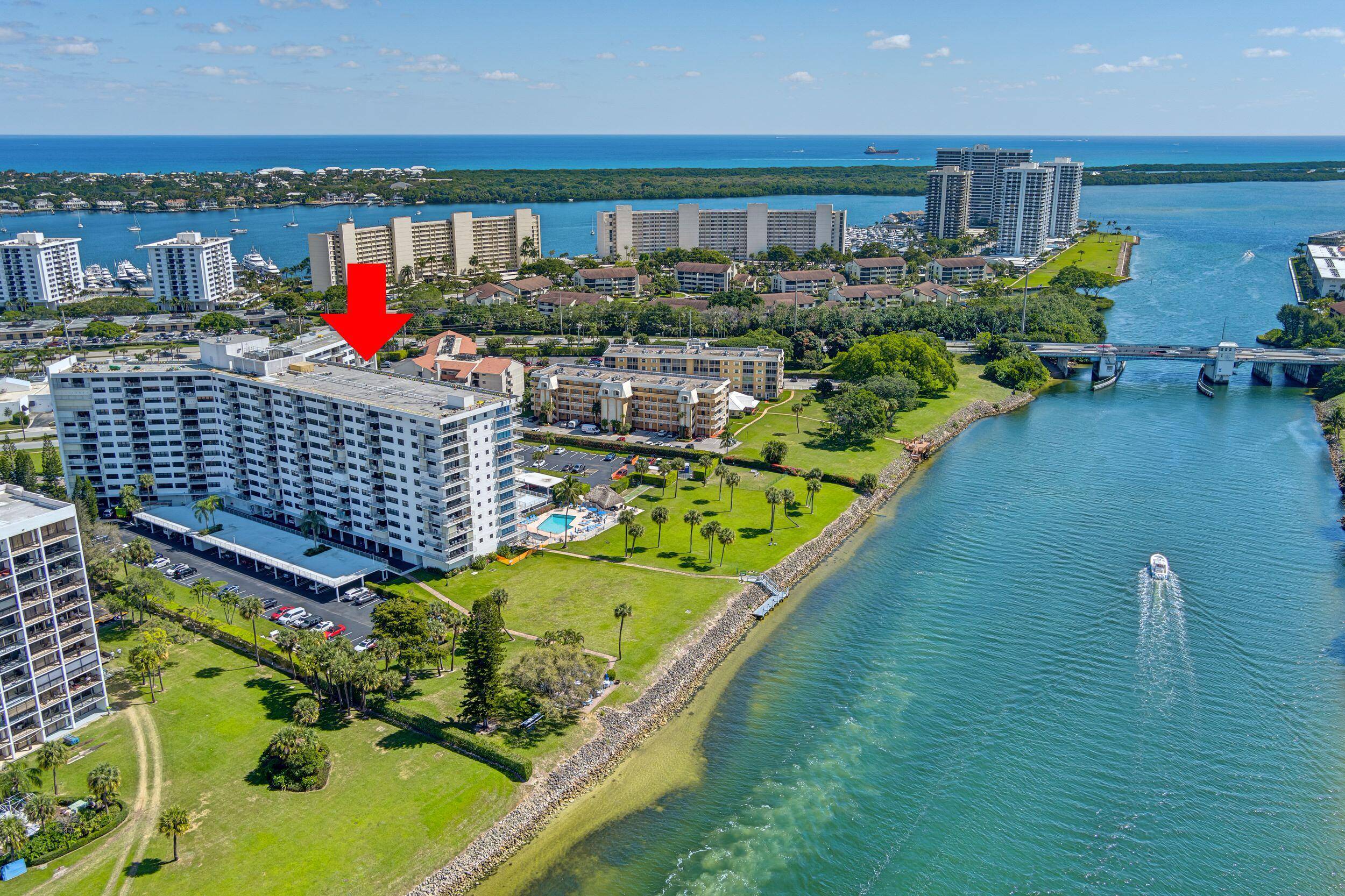 Step into easy coastal living with this stylish 2 bedroom, 2 bathroom condo perched on the 9th floor of the coveted ''Gemini'' building, nestled in the heart of the Village ...