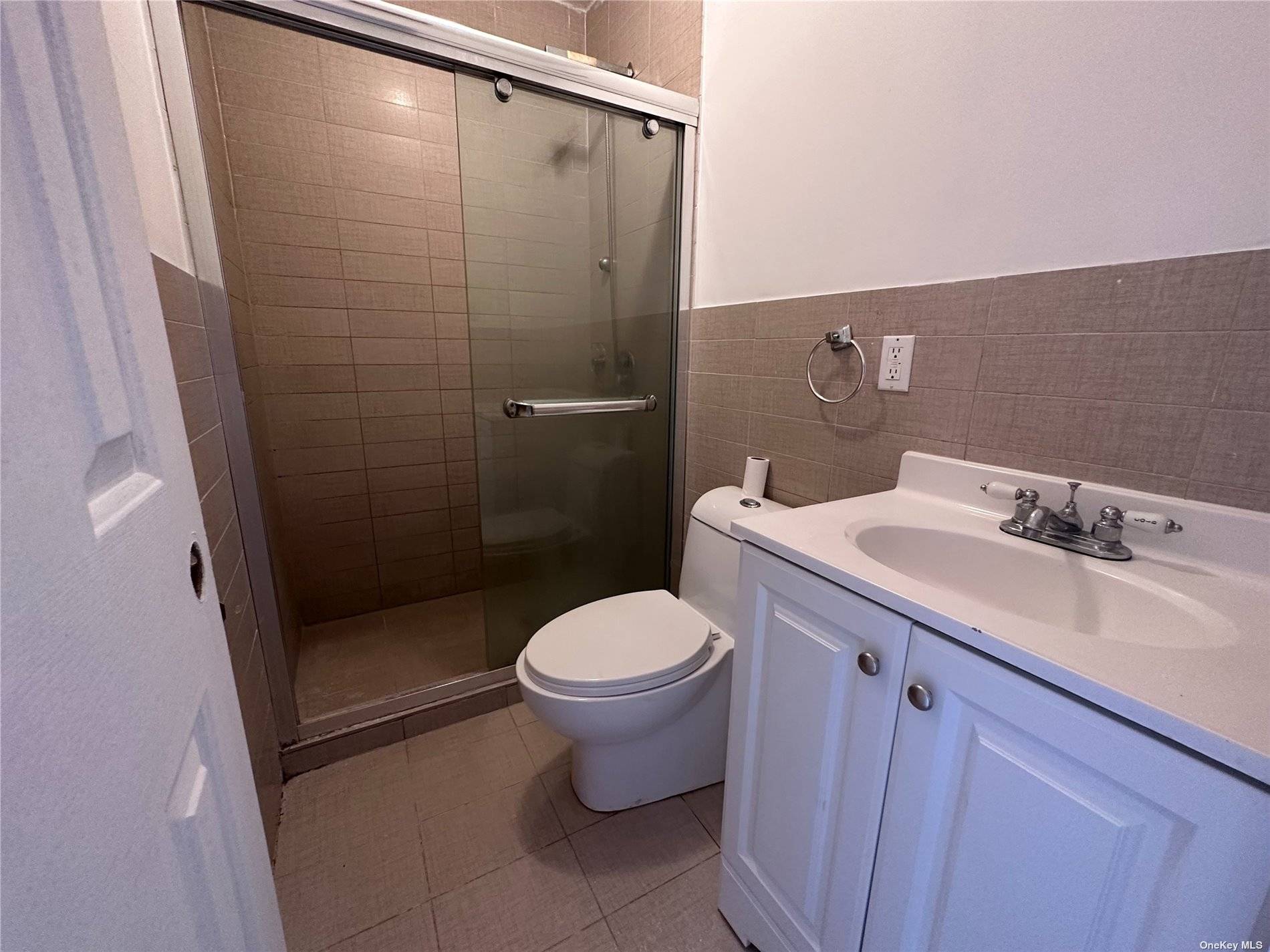Welcome to a newly renovated, 3 bedroom, 2 full bath duplex unit located in Far Rockaway.