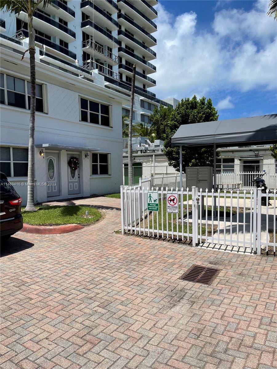 Fully remodeled 2 story Townhouse in North Bay Village, 2 beds and 1.