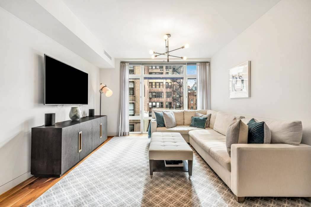 Contemporary lines, impeccable design and environmentally clean living are a few of the attributes that define this inviting 2 bed 2 bath floor through home, ideally located in the heart ...