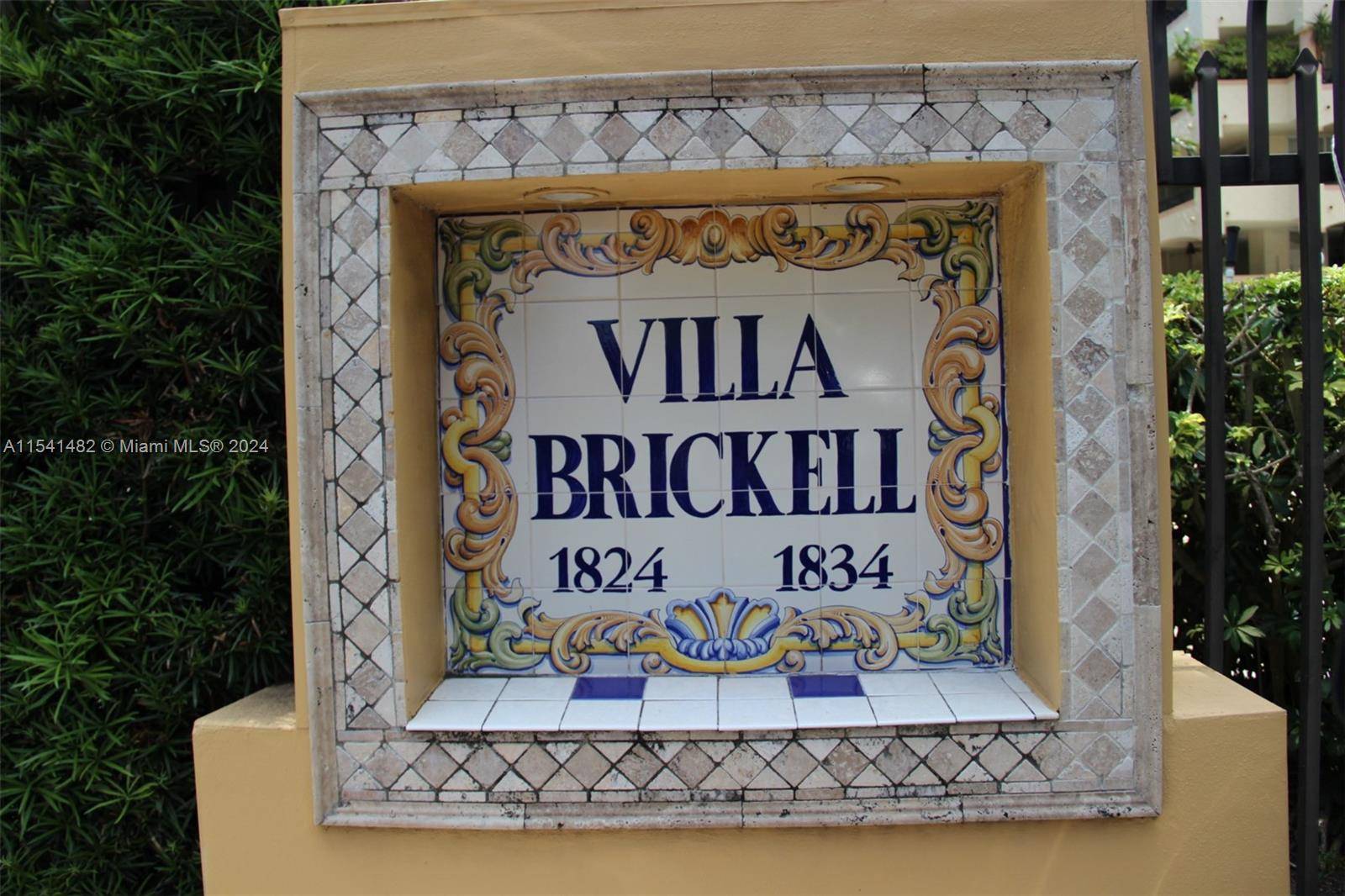 Experience urban luxury In Brickell.
