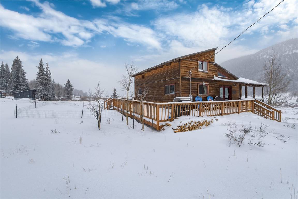 Escape to a peaceful cabin on just under 1 acre located 16 miles from Downtown Breckenridge, yet conveniently located to all the amenities in Alma and Fairplay.