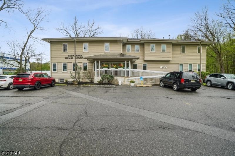 455 Newark Pompton