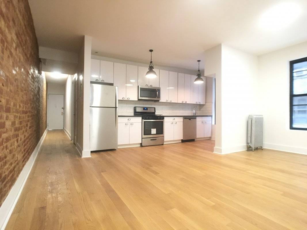 Email, Call, or Holler to schedule an appointment LOCATION NAGLE near BROADWAY Steps to 1 train and A Express This is a large, stunning apartment Meticulously renovated with condo finishes ...