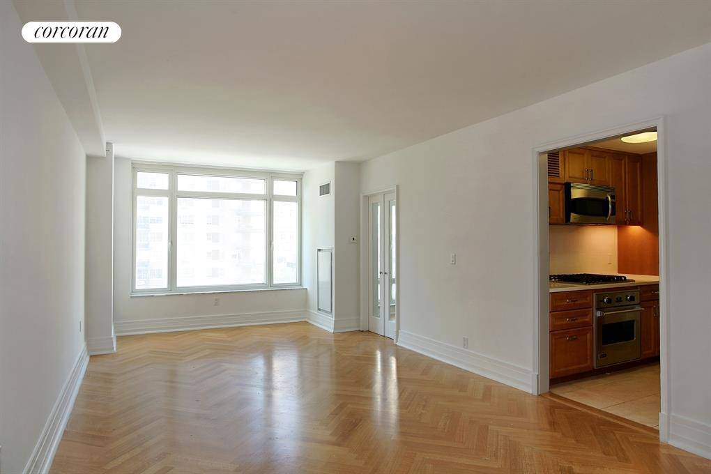 Application Accepted. This lovely junior four apartment is now available for rent at The Brompton, one of the Upper East Side's finest full service luxury condominiums.