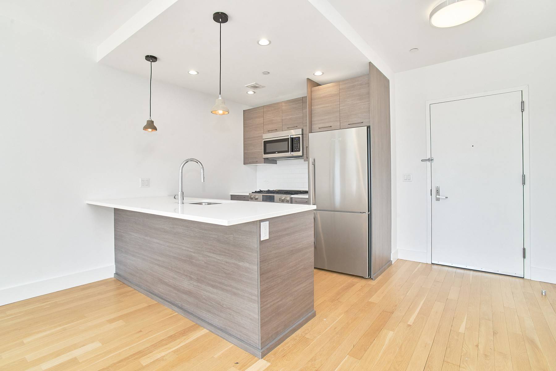 NO FEE ! Extremely spacious and bathed in natural light, this modern 2 Bedroom, 1 Bathroom apartment features some of the best views in Brooklyn !