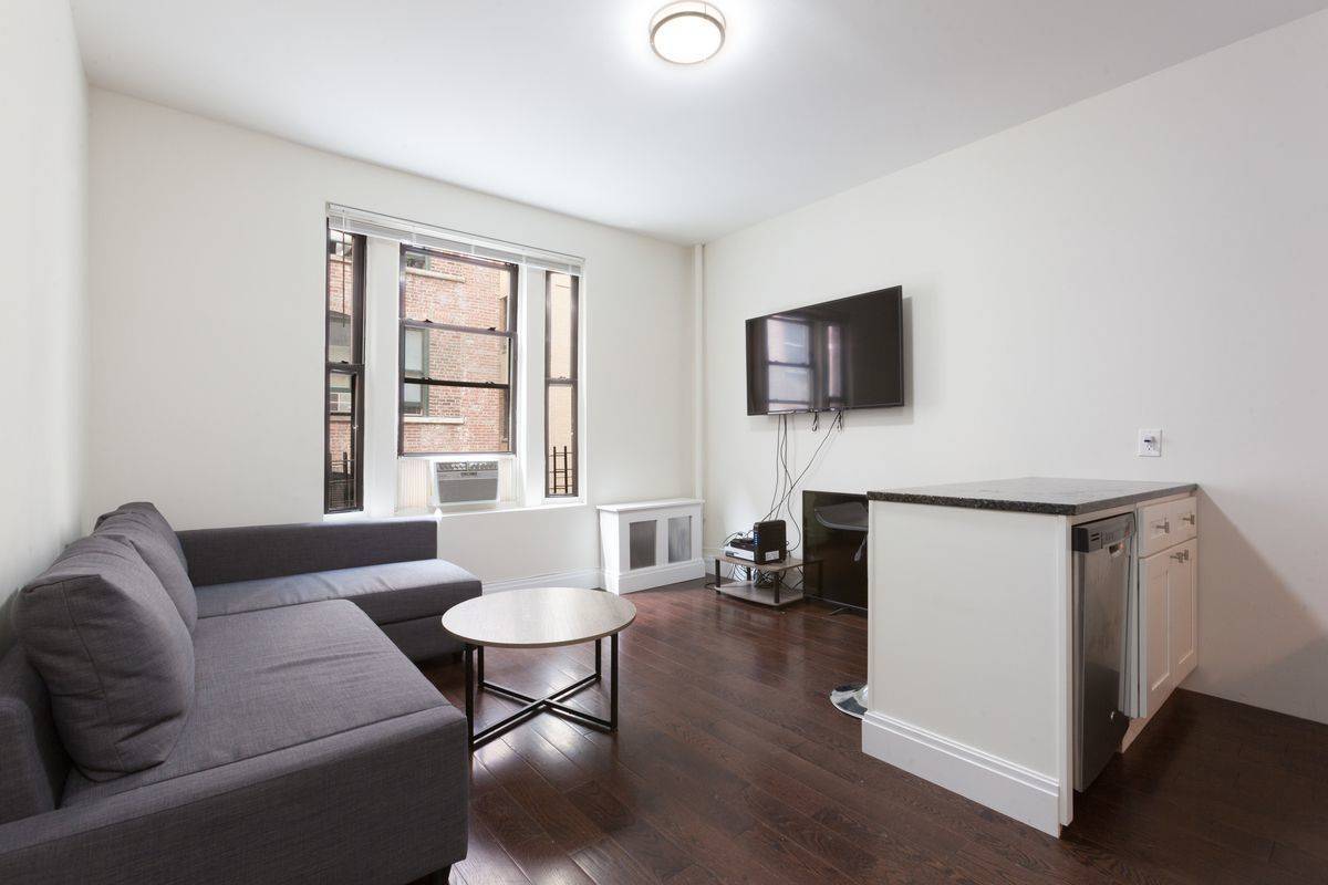 No Fee in Morningside Heights Prime !