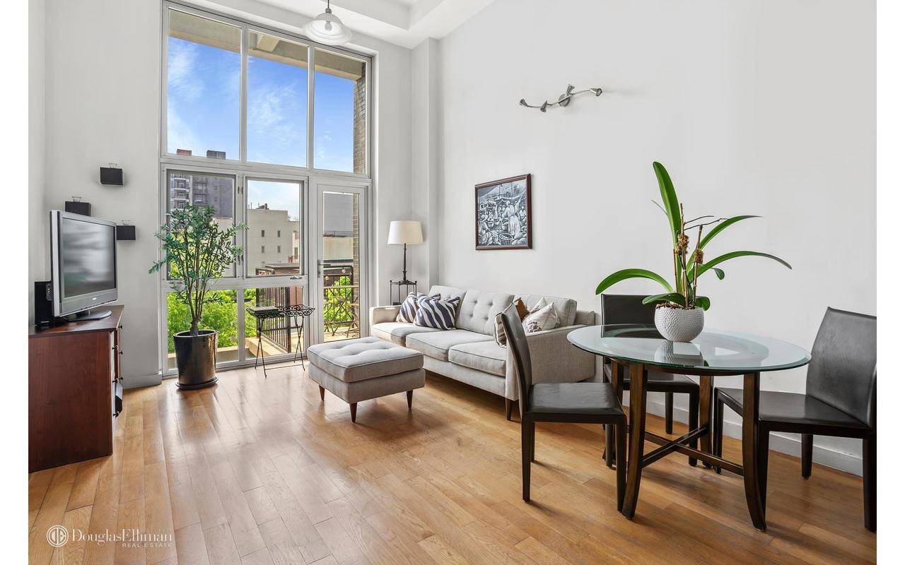 This immaculate 2 bedroom Williamsburg Loft is a must see.