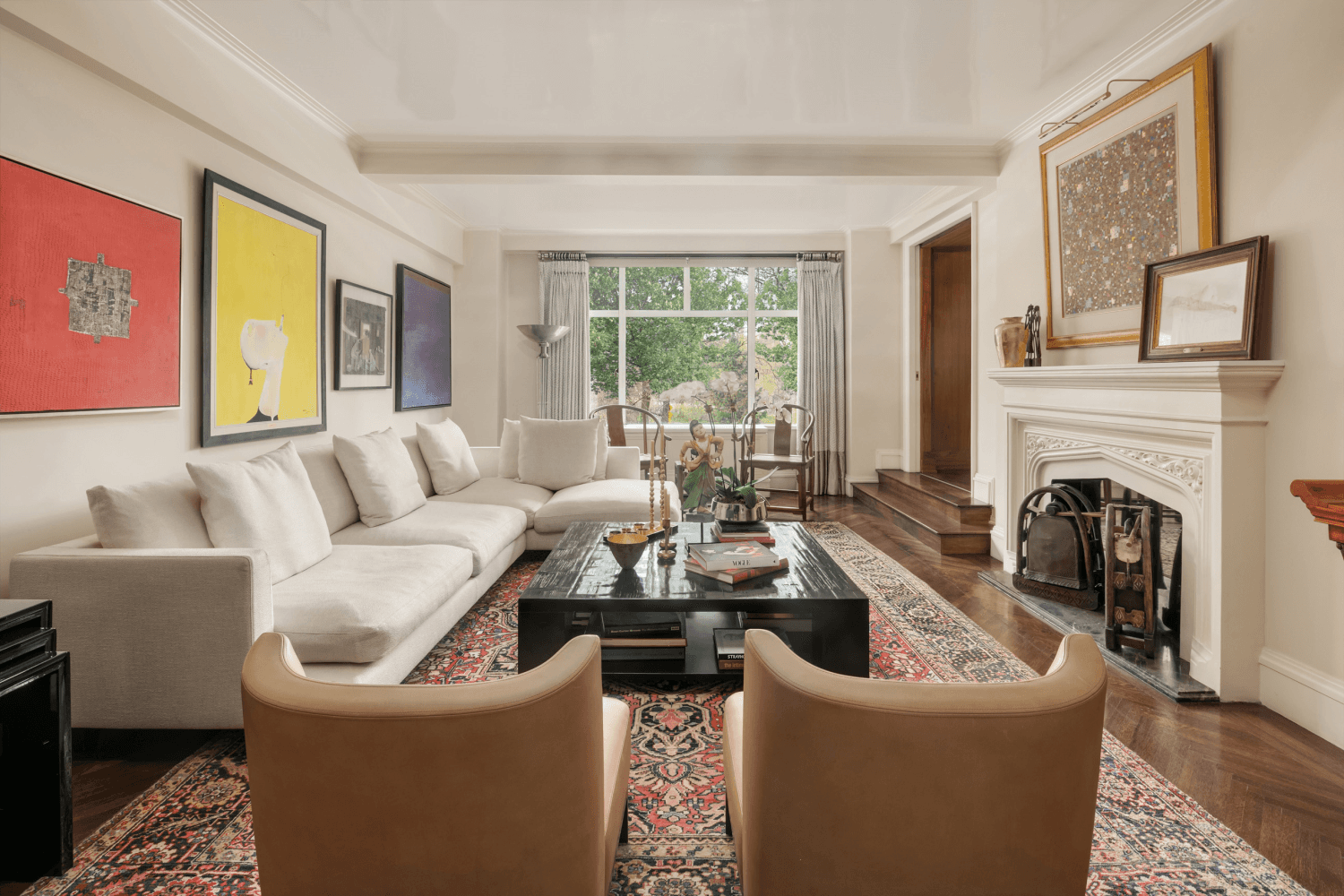 Introducing an impeccably redesigned gem on Central Park West This sprawling classic 6 home boasts unrivaled views of Central Park and the Manhattan skyline.