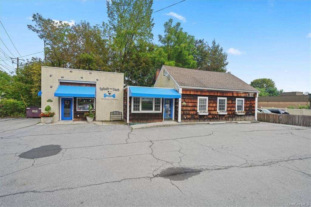 Prime commercial opportunity in Monroe !