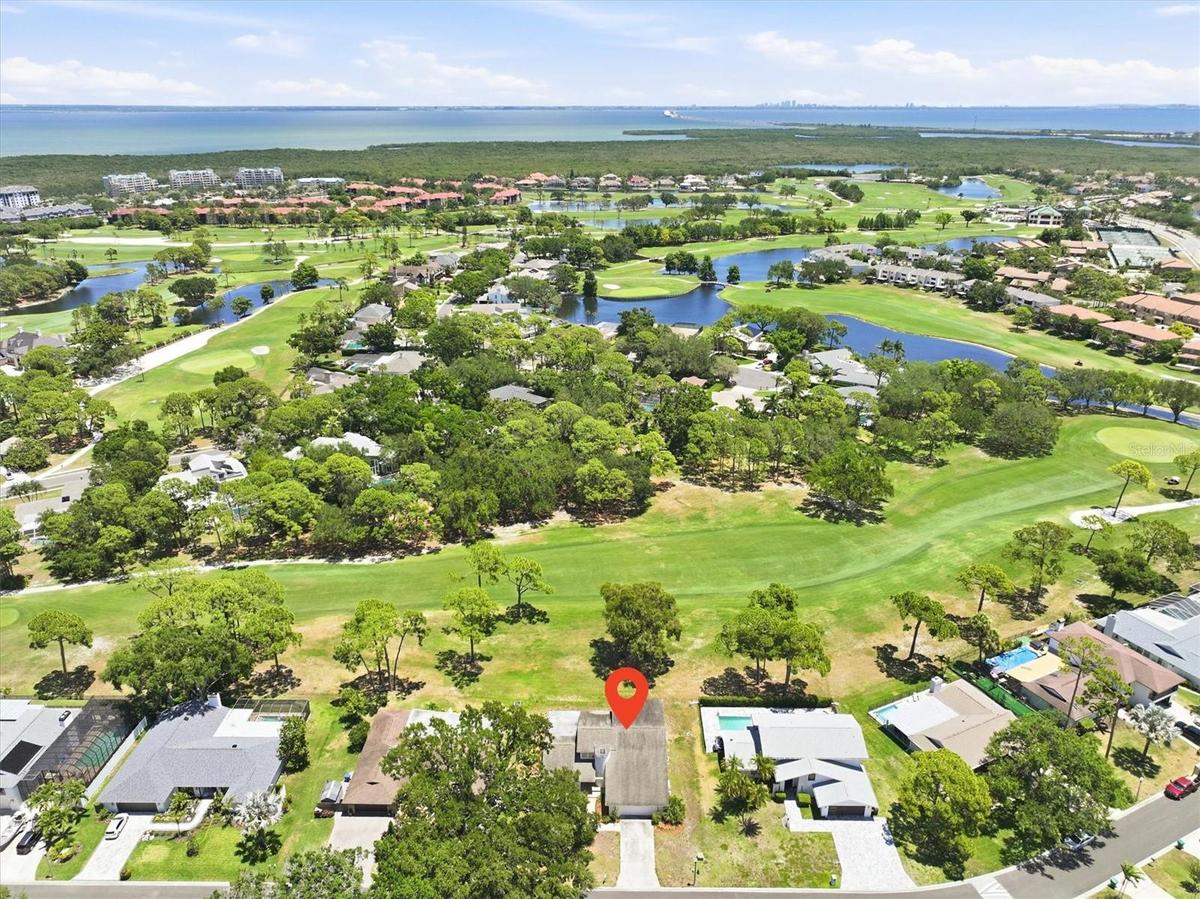 Direct golf course frontage