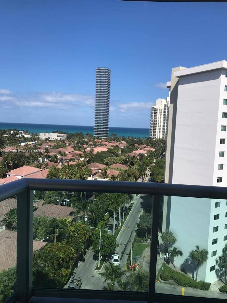 Beautiful 2 2 huge floor plan UNIT, PLENTY OF CLOSET, PARQUET T FLOOR, awesome water view, walking distance to the beach, resort style condo, don't miss it