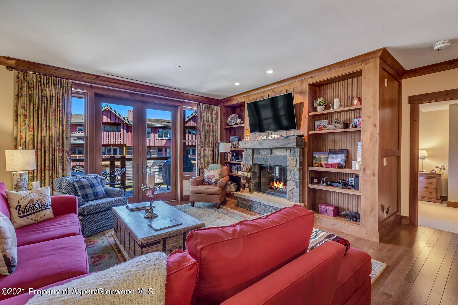 Enjoy the Country Club experience beautifully situated within the Countryside building of the Snowmass Club, this Four Bedroom residence enjoys fantastic views of Mt.